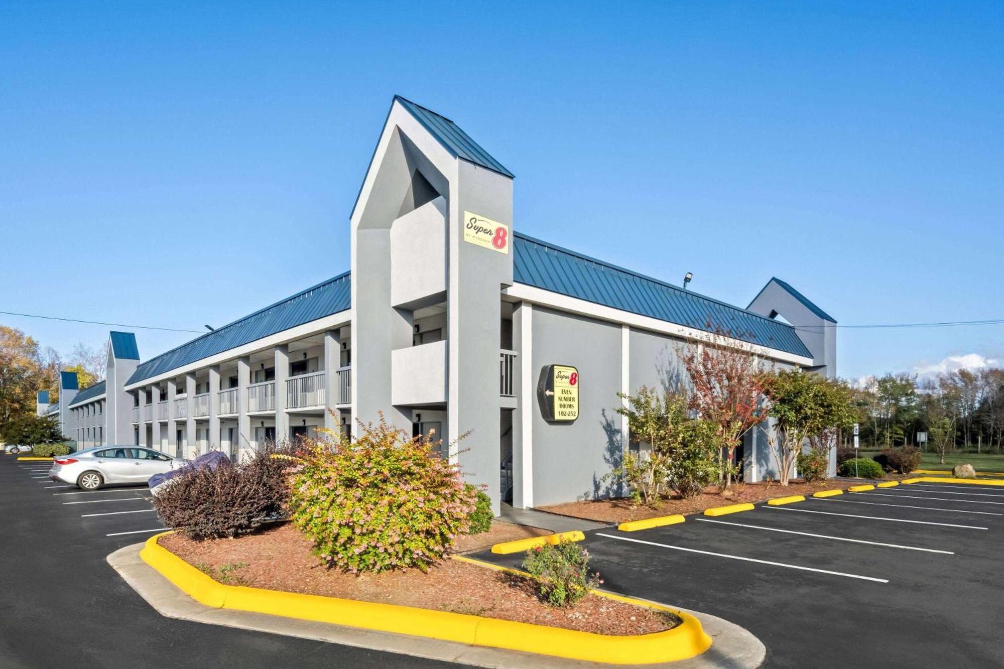 Super 8 By Wyndham Garysburg/Roanoke Rapids Hotel Exterior foto